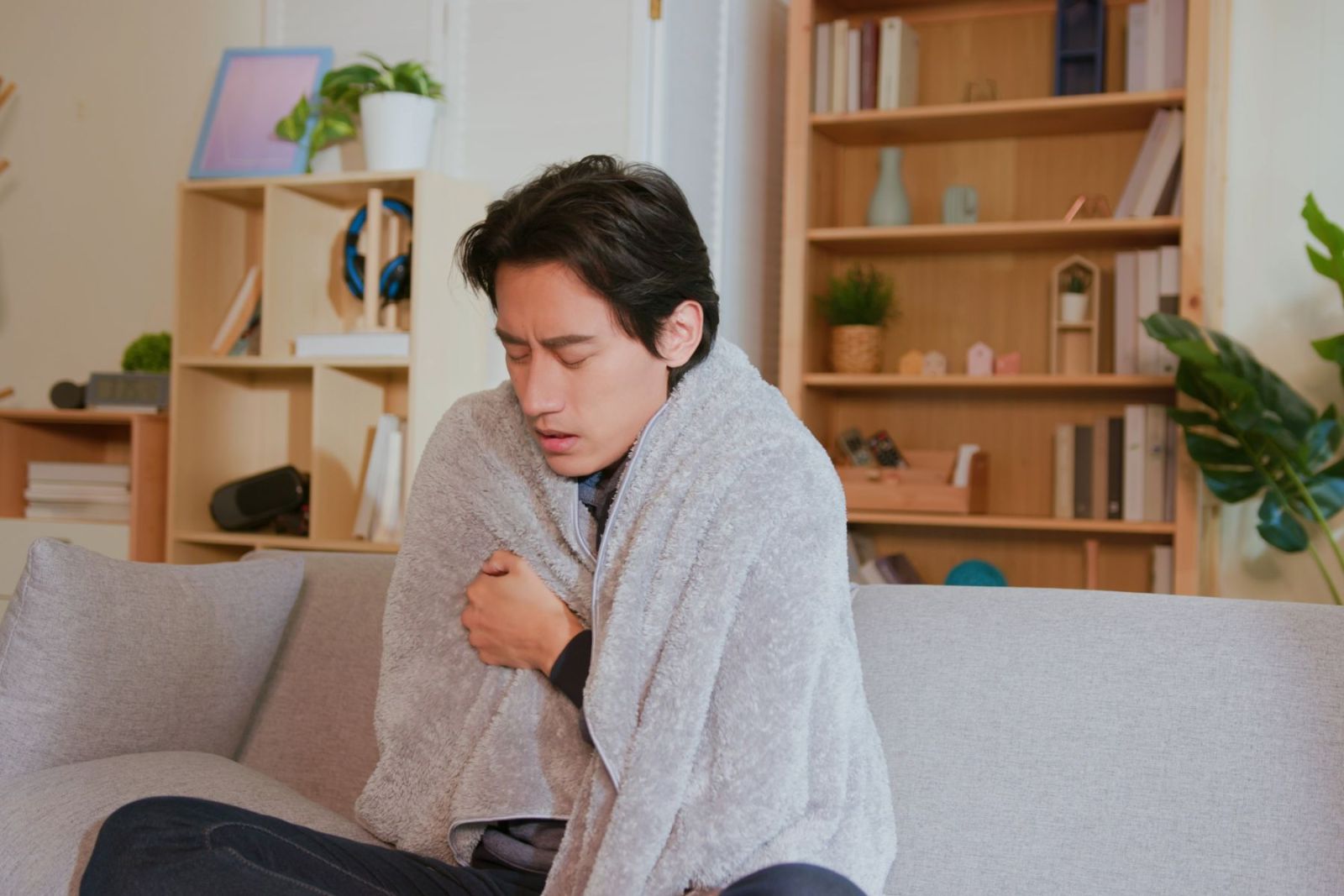 #手腳冰冷 #手腳冰冷原因 #手腳冰冷吃什麼